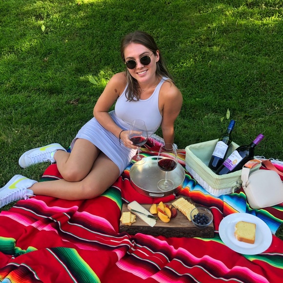 Meet your Posher, Gillian - Picture 1 of 1